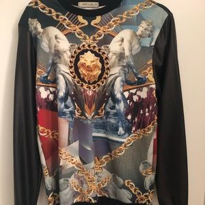 🆕 EPITOME Statue and Chain Scarf Print Long Sleeve